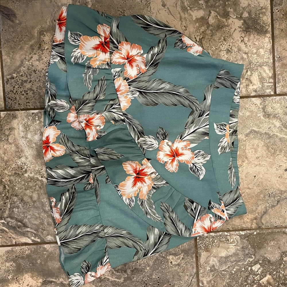 Cupcake and cashmere skirt